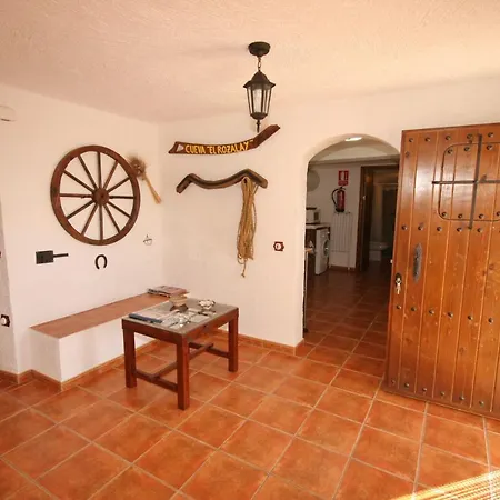 Cuevas El Balcon De *