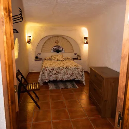 Cuevas El Balcon De *